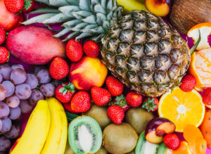 alimentation saine et équilibrée, fruits et légumes frais de saison